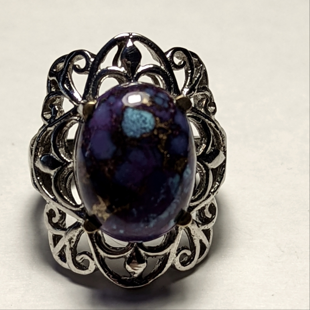 Sterling silver plated and dyed stone size 7
